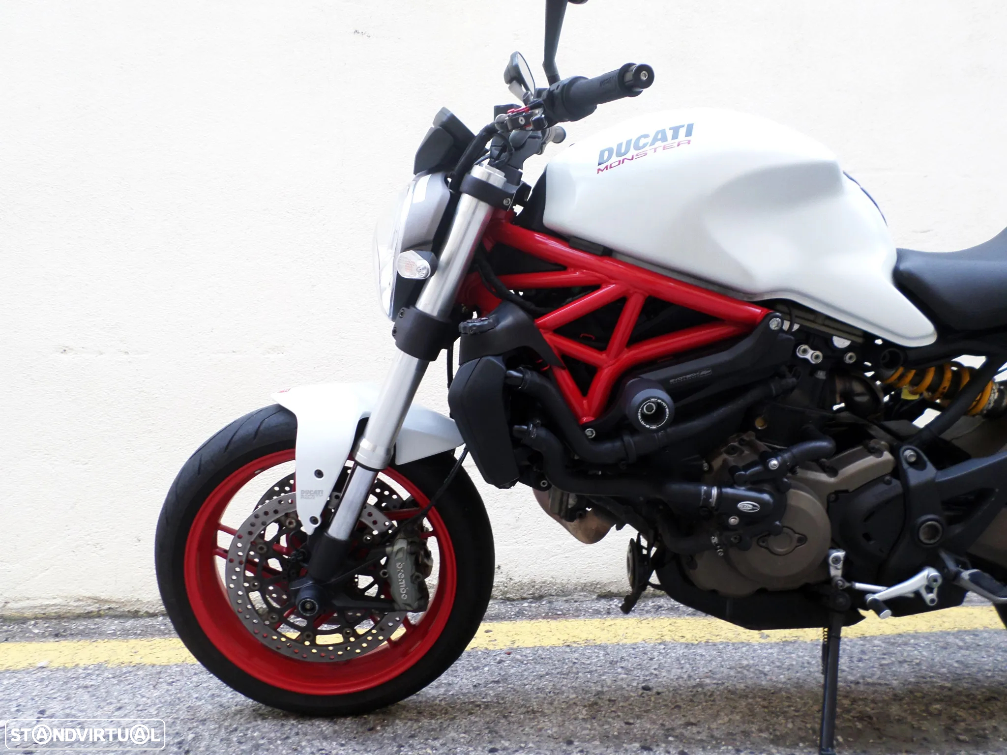 Ducati Monster 821 - 11