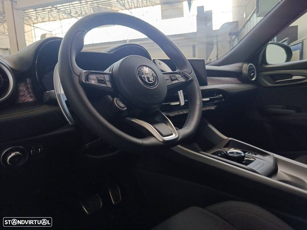 Alfa Romeo Tonale 1.3 Plug-In Hybrid Business e-AWD - 8