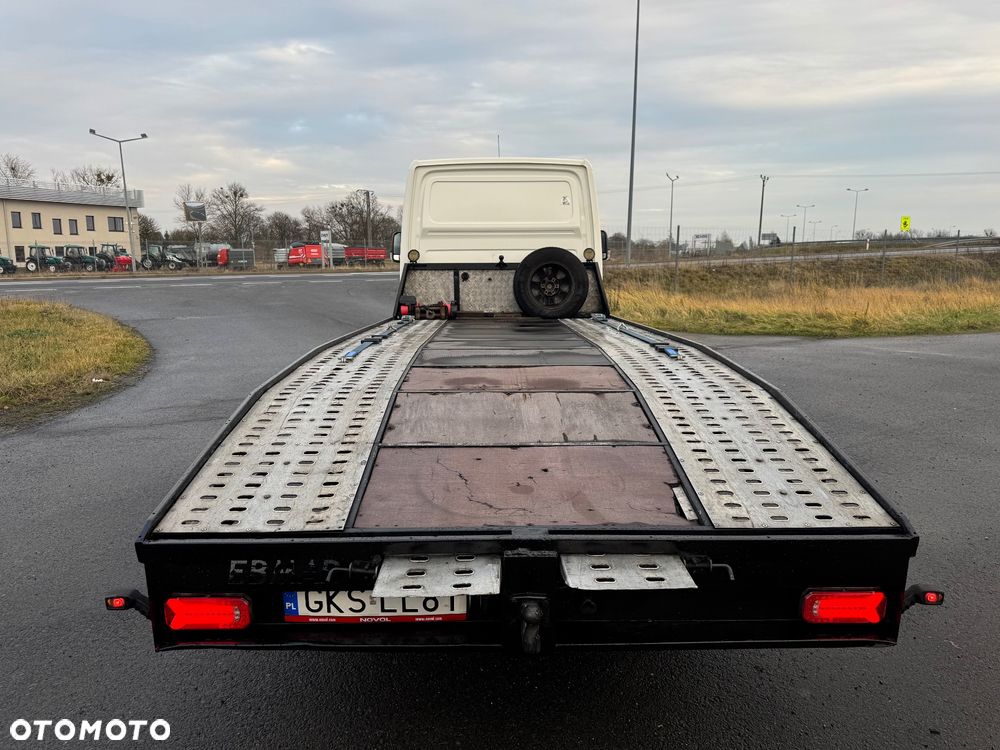 Mercedes-Benz Sprinter - 4