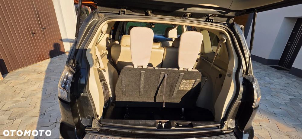Mitsubishi Outlander 2.2 DI-D 4WD Instyle - 24