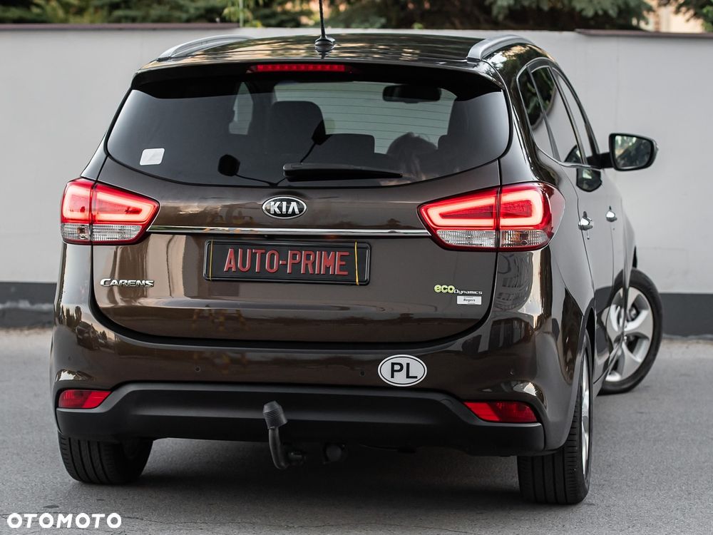 Kia Carens - 12
