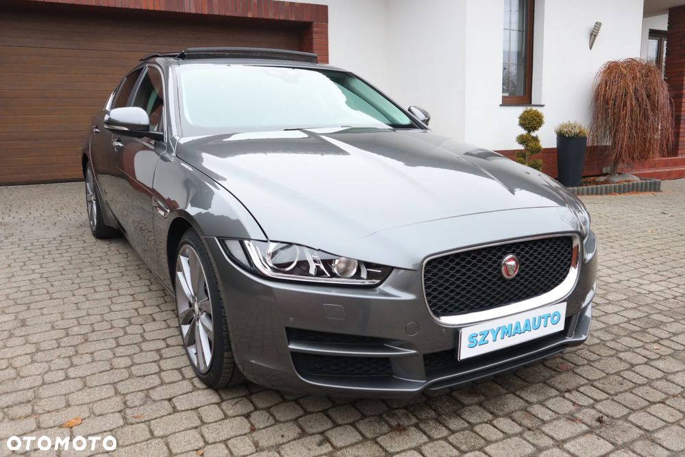 Jaguar XE 20d Prestige - 8