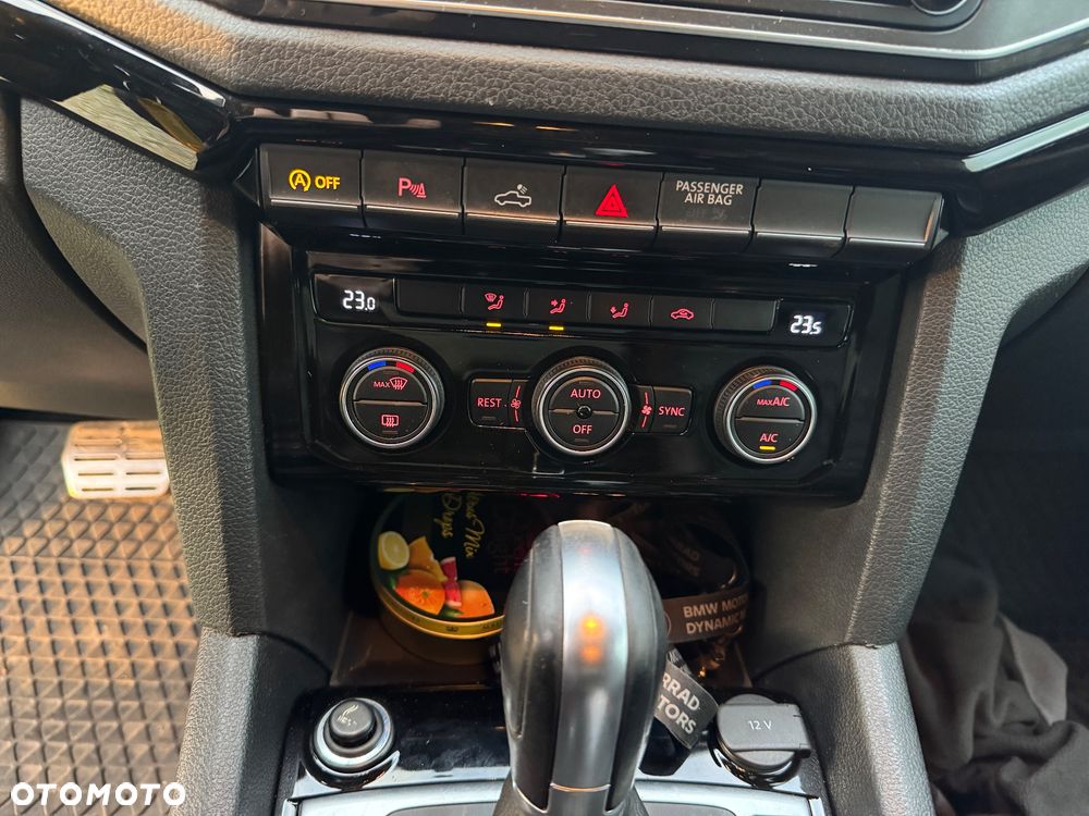 Volkswagen Amarok - 17