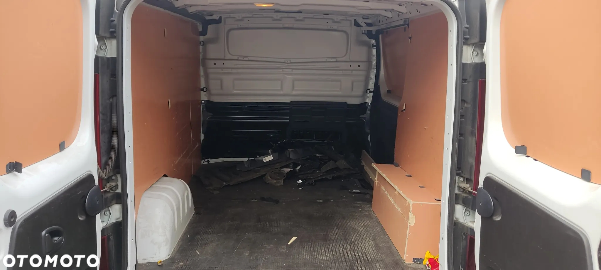 Renault TRAFIC - 11