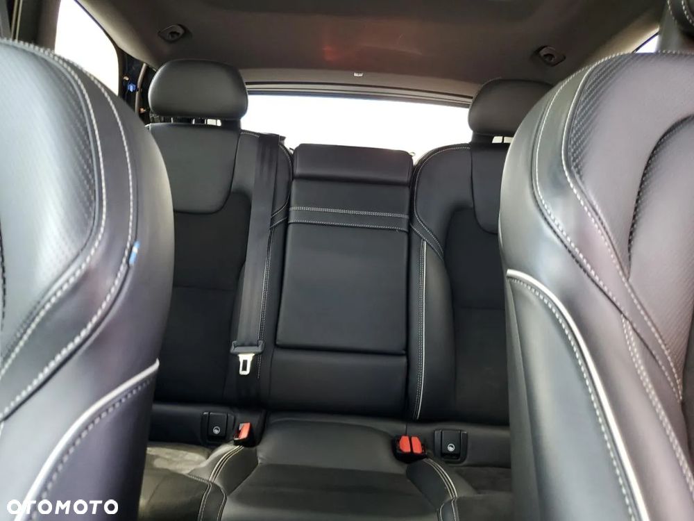 Volvo XC 60 T5 AWD R-Design - 9