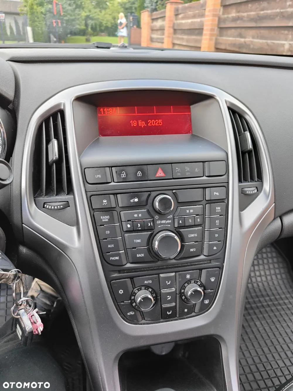 Opel Astra IV 1.4 T Business EU6 - 15