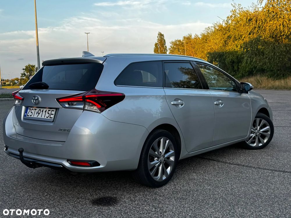 Toyota Auris 1.2 T Selection - 3