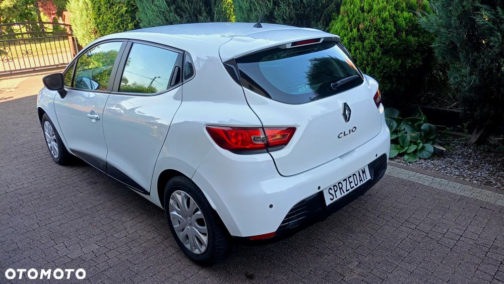 Renault Clio 1.2 16V 75 Life - 4