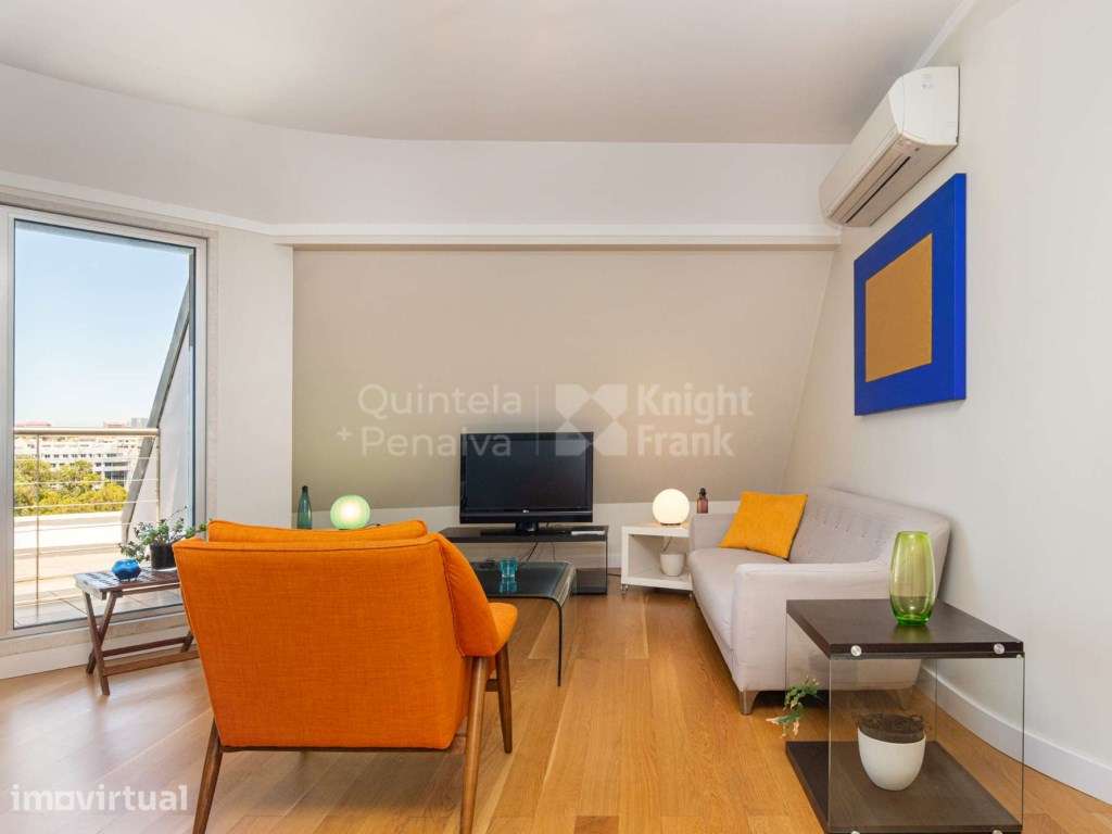 Apartamento T2 mobilado para arrendamento nas Avenidas Novas - Grande imagem: 4/47