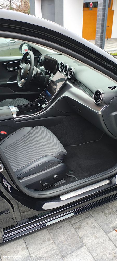 Mercedes-Benz Klasa C 180 9G-TRONIC Avantgarde Advanced - 26