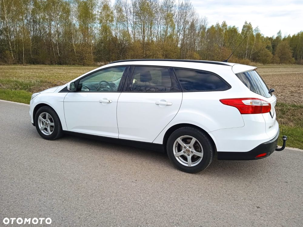 Ford Focus SW 1.6 TDCi Titanium - 11