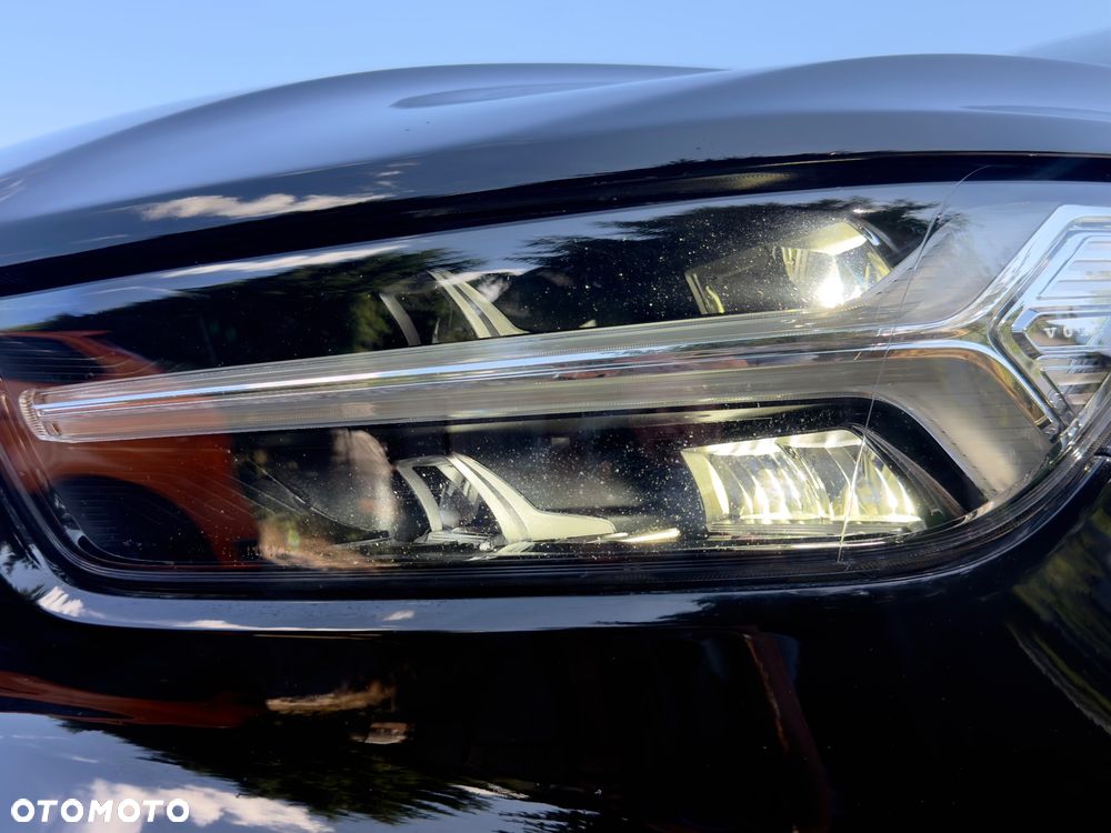 Volvo XC 40 T3 Momentum Pro - 36