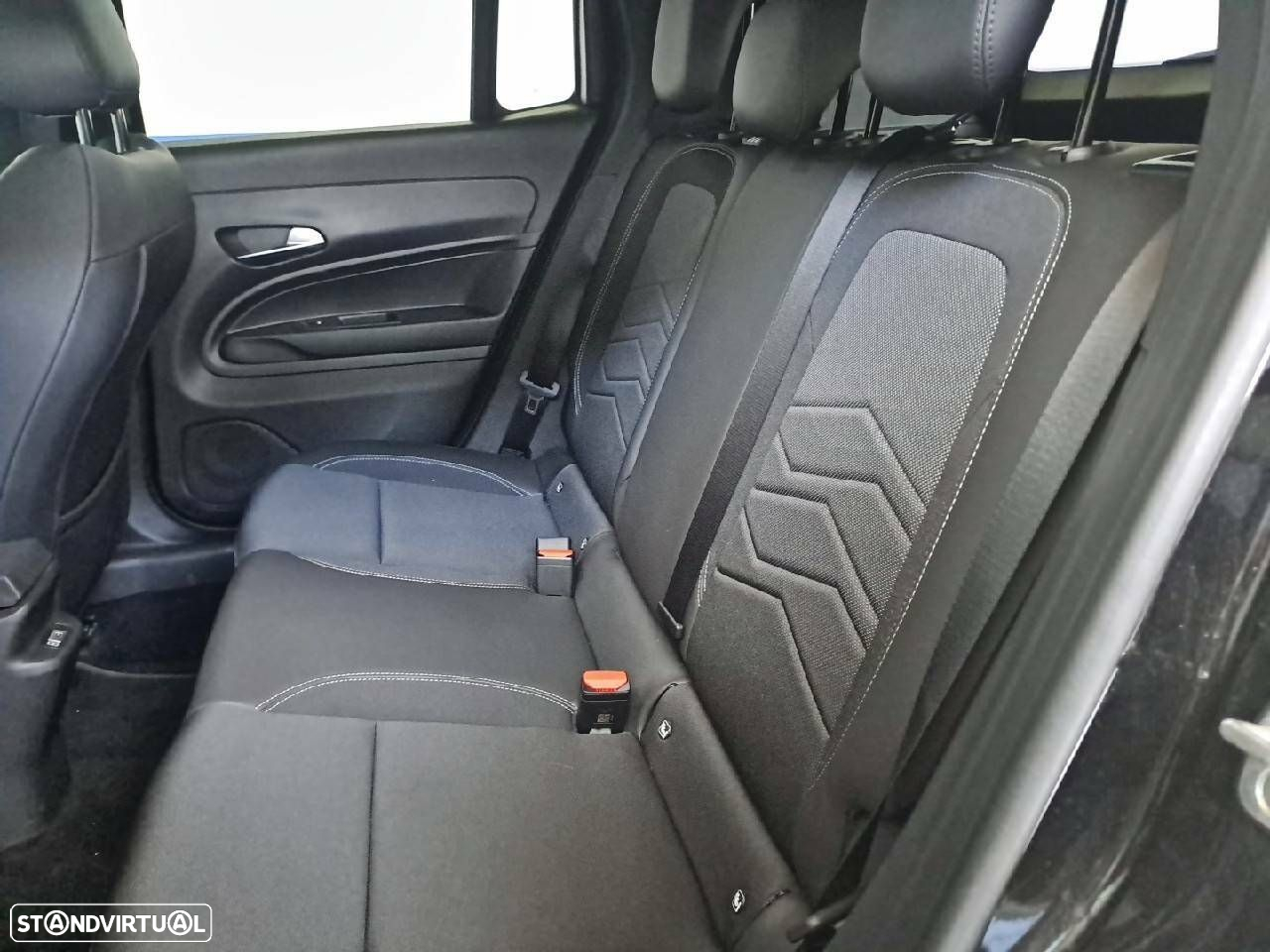 Jeep Avenger 1.2 GSE T3 Summit - 10
