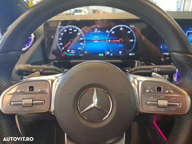 Mercedes-Benz EQA 250+ - 11