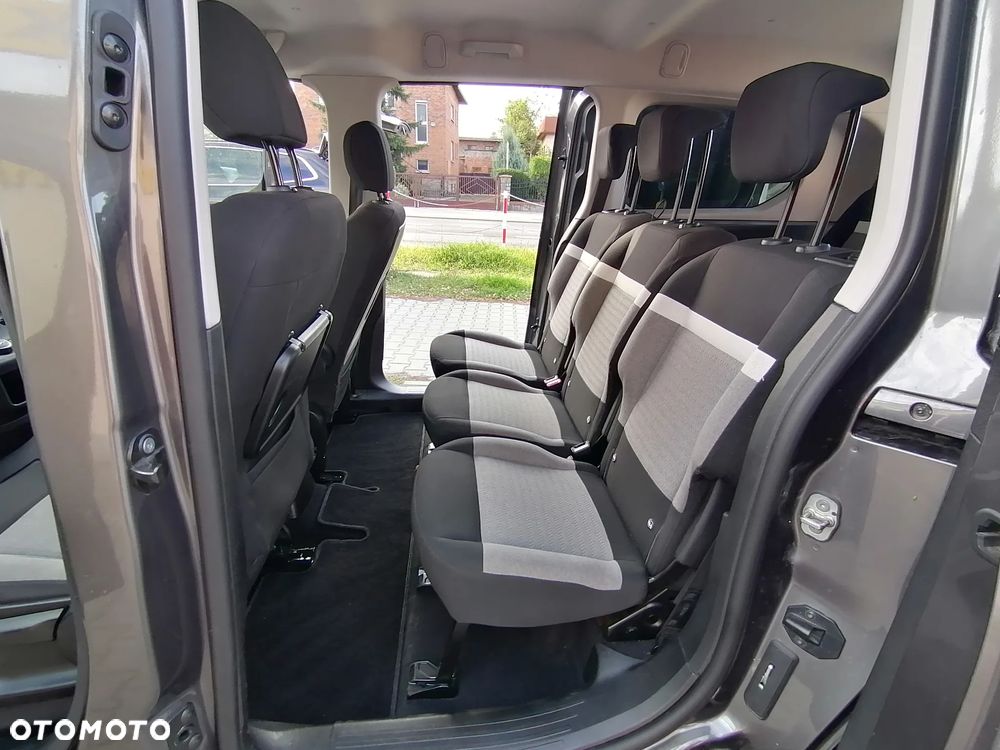 Citroën Berlingo XL 7-Sitzer PureTech 130 EAT8 FEEL - 27