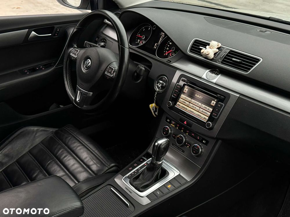 Volkswagen Passat 2.0 TDI 4Mot Highline DSG - 19