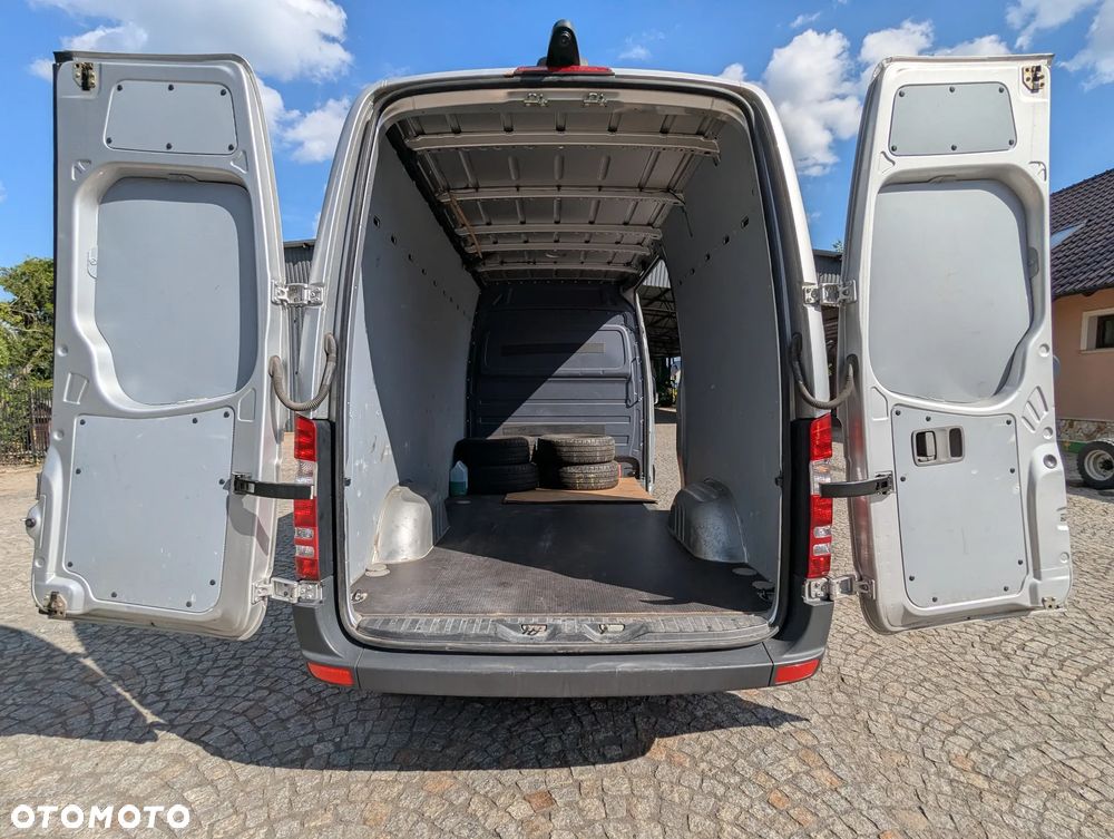 Mercedes-Benz Sprinter - 2
