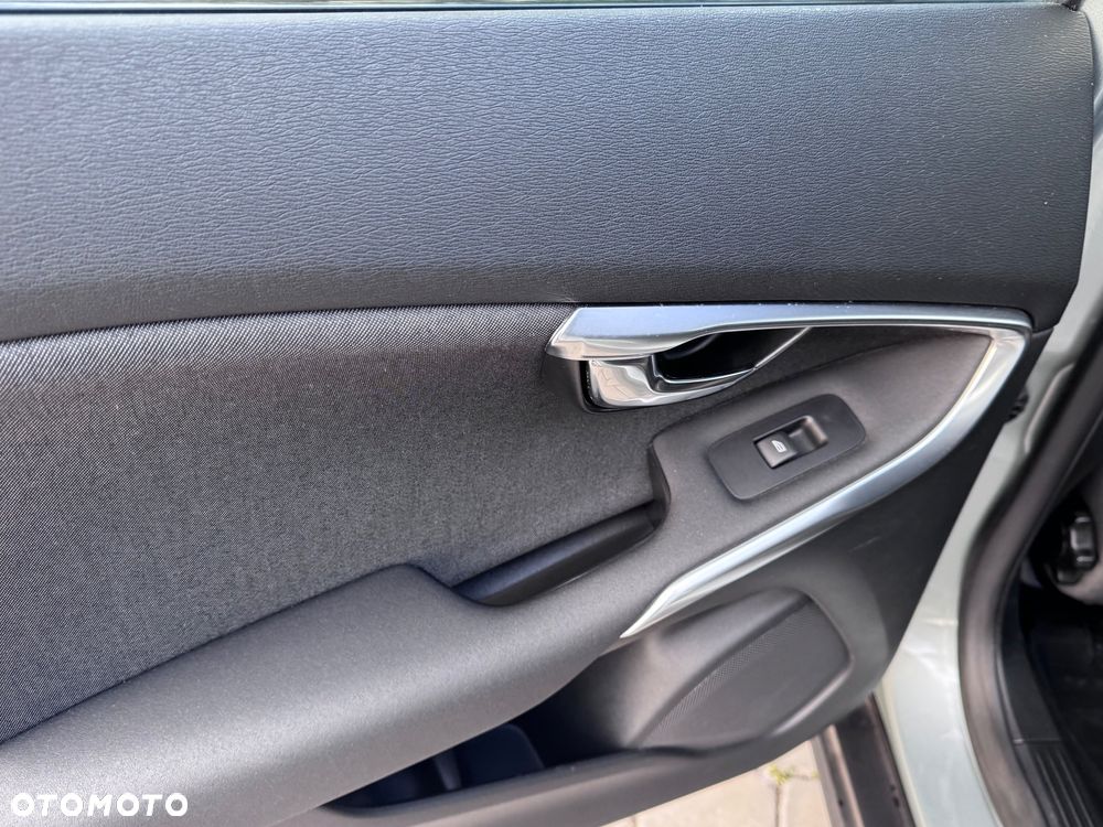 Volvo V40 D3 Inscription - 39