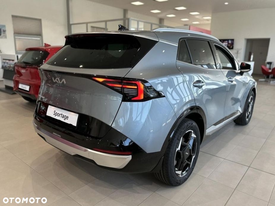 Kia Sportage 1.6 T-GDI HEV Business Line 2WD - 4