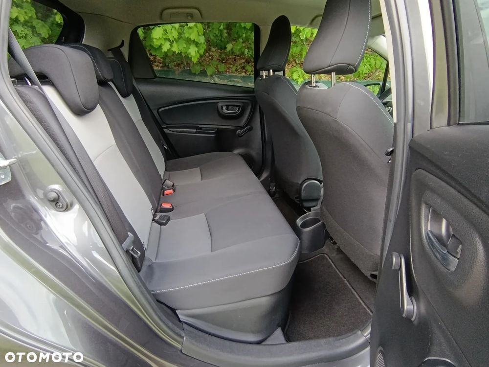 Toyota Yaris Hybrid 100 Premium - 14