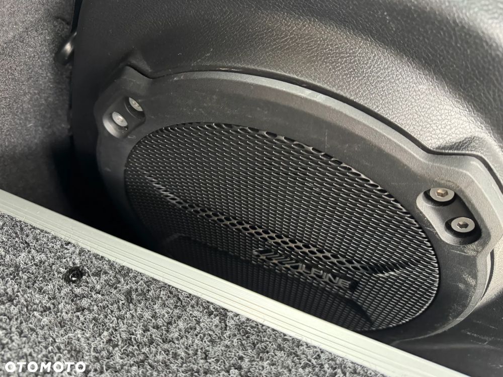 Jeep Wrangler Unlimited GME 2.0 Turbo Sahara - 12