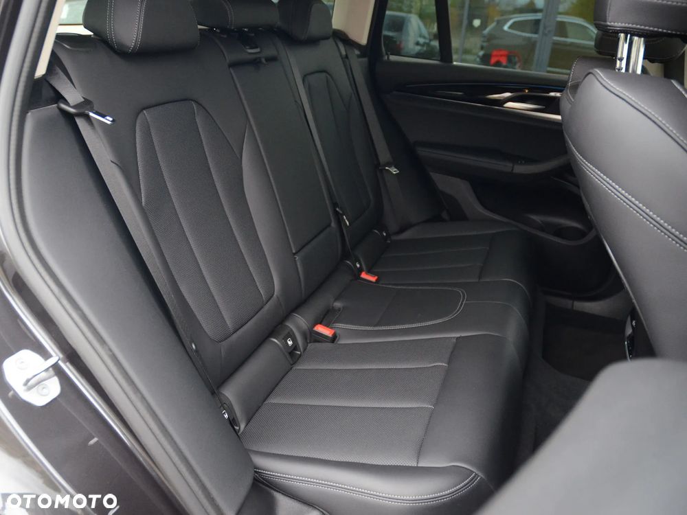 BMW X3 xDrive30e - 29