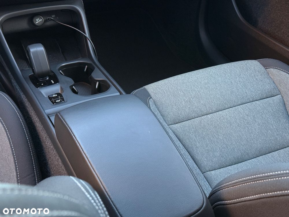 Volvo XC 40 B5 B AWD Momentum Pro - 25