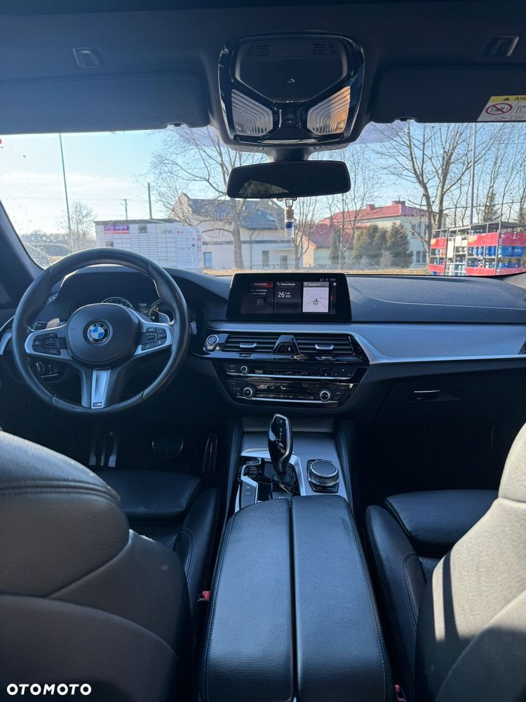 BMW Seria 5 520d M Sport - 15