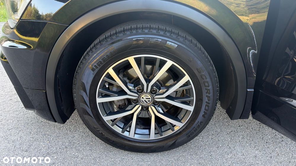 Volkswagen Tiguan 2.0 TDI SCR R-Line - 22
