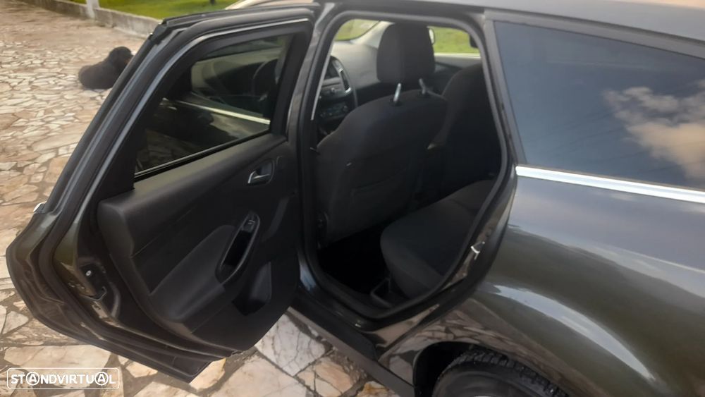 Ford Focus SW 1.0 SCTi Titanium - 31