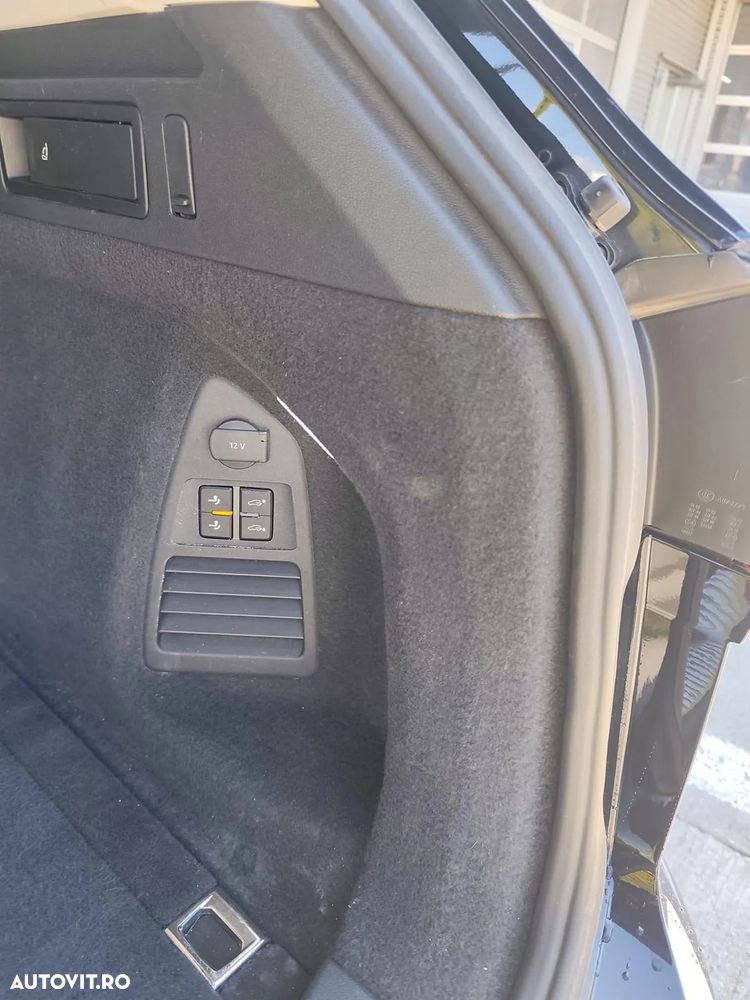 Volkswagen Touareg - 4