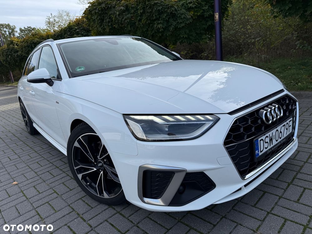 Audi A4 Avant 2021 photo 3
