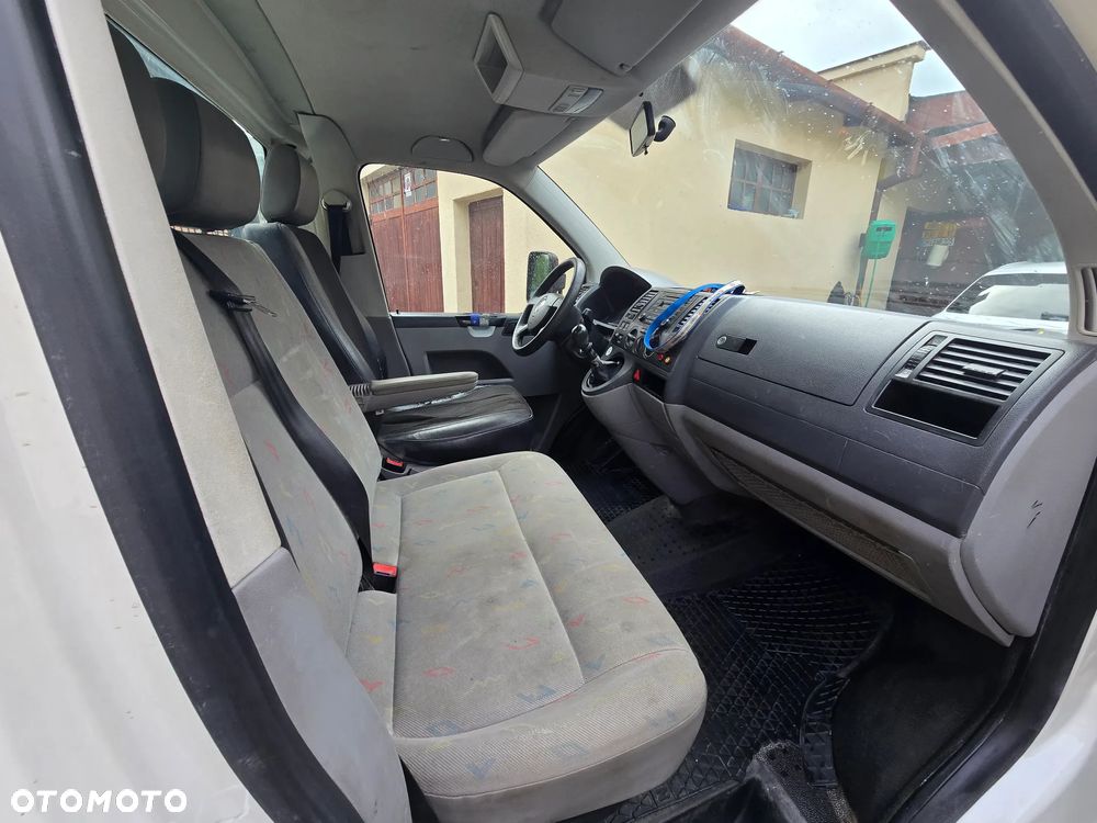 Volkswagen T5 - 27