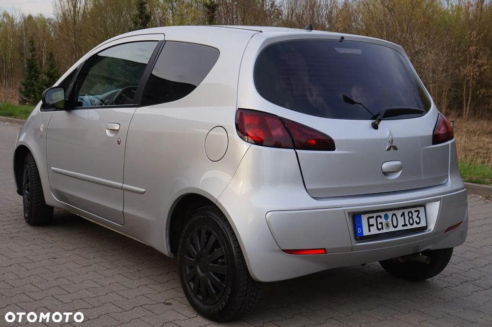 Mitsubishi Colt - 11