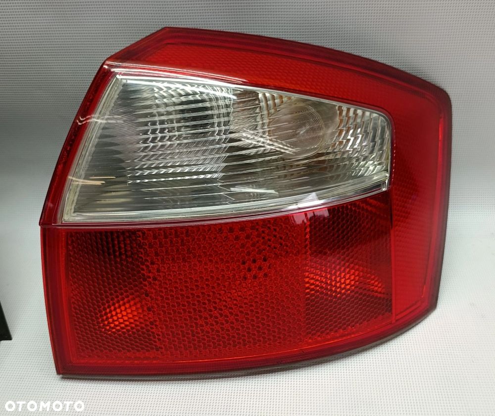 .A4 B6 lampa tylna tył sedan EU oryginał Hella Audi - 2