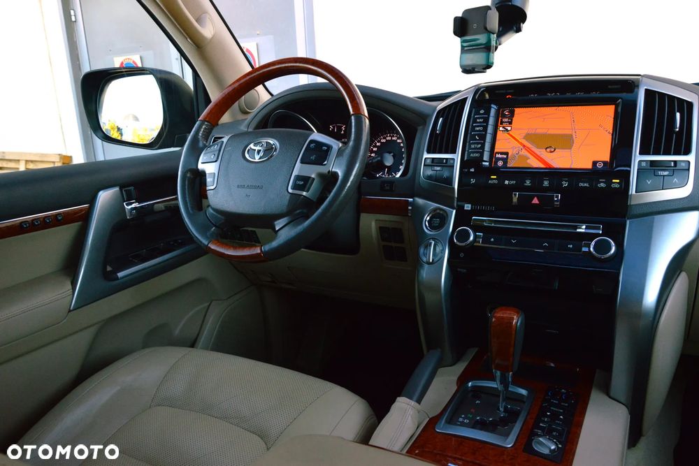 Toyota Land Cruiser LC 4.5 D-4D Prestige - 19