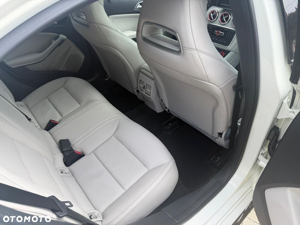 Mercedes-Benz Klasa A 45 AMG 4Matic AMG Speedshift 7G-DCT - 7