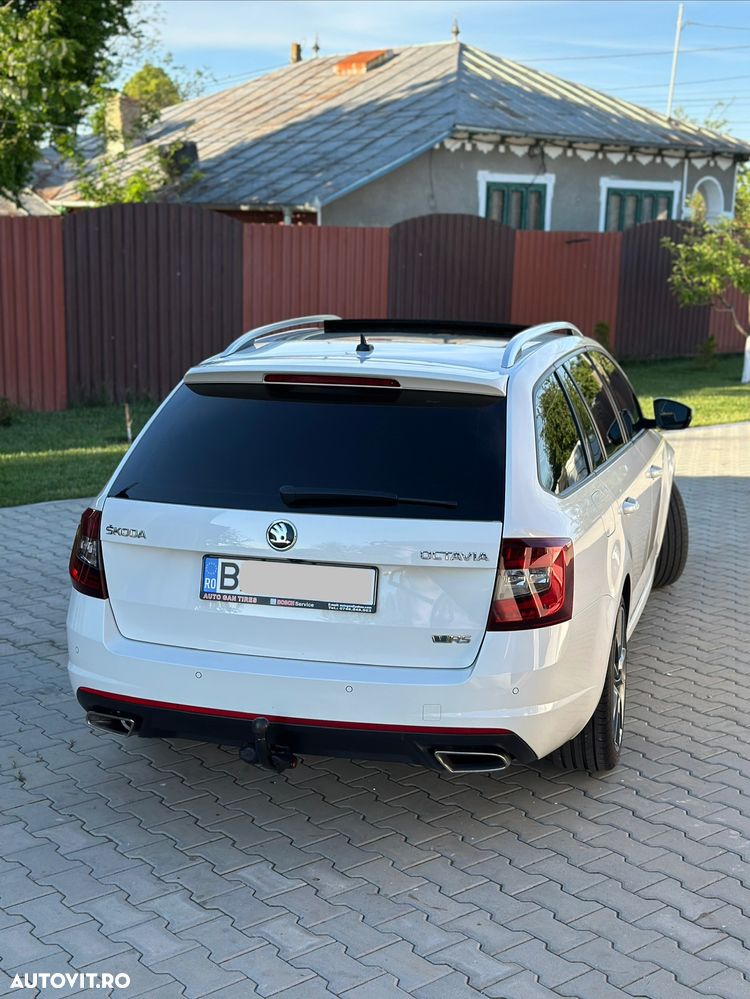 Skoda Octavia 2.0 TDI DSG RS - 2
