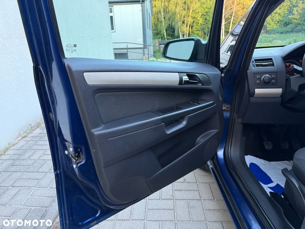 Opel Zafira 1.6 Enjoy - 21