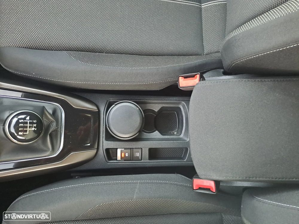 Volkswagen T-Roc 1.5 TSI Style — fotografia 10