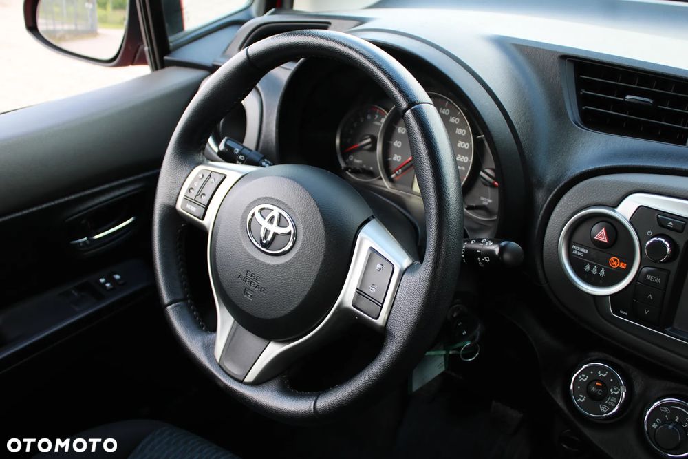 Toyota Yaris - 16