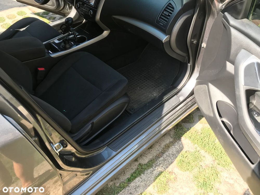 Nissan Altima - 14