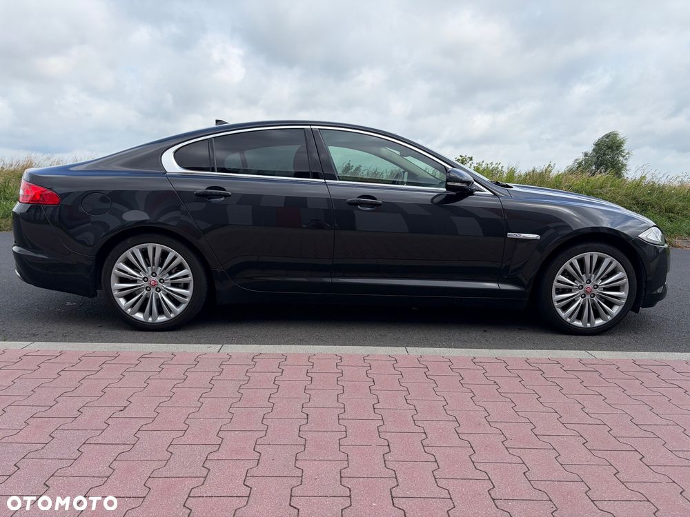 Jaguar XF 3.0 T AWD Luxury - 15