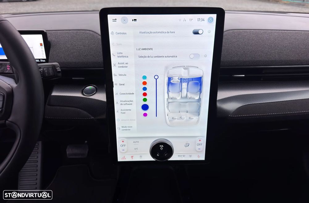 Ford Mustang Mach-E AWD GT - 32