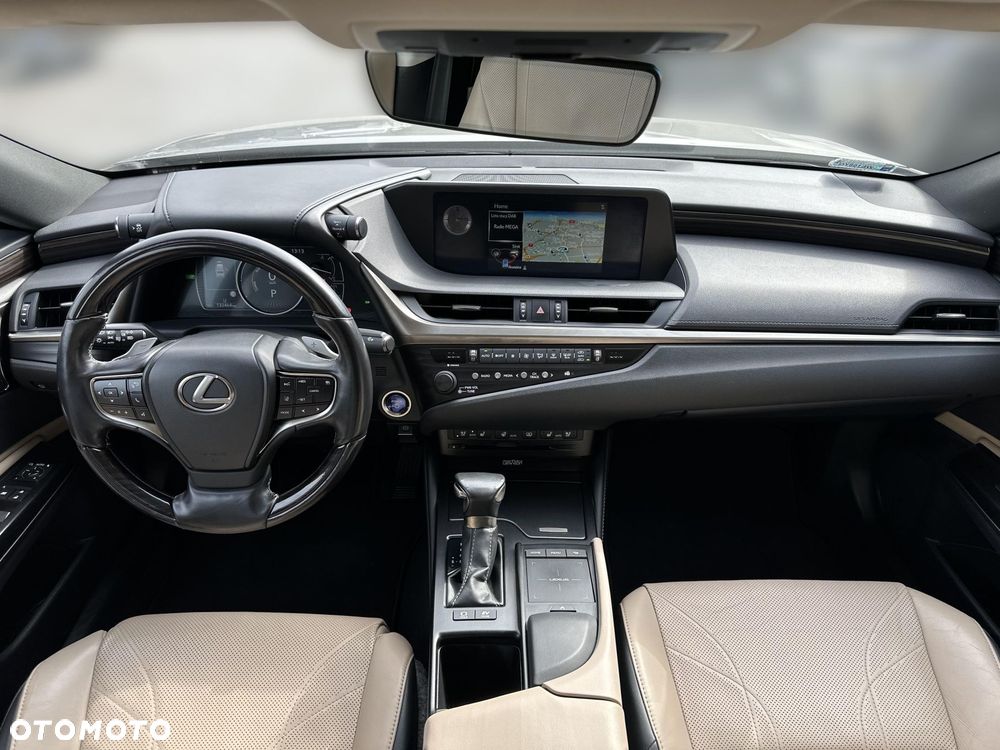 Lexus ES 300h Prestige - 23