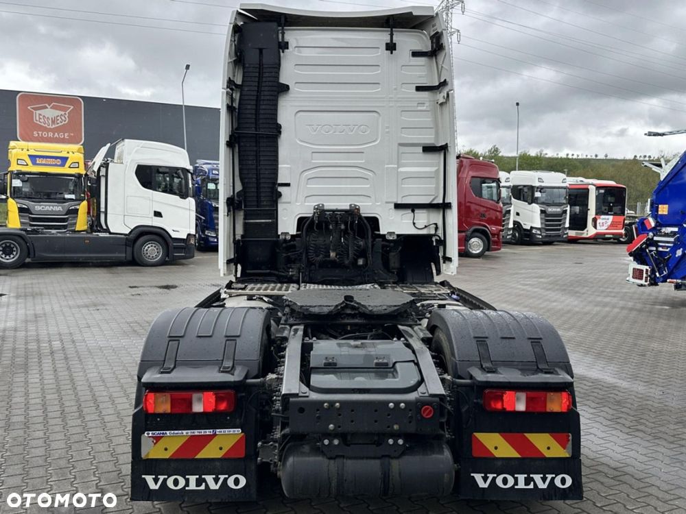 Volvo FH 4X2 460 Globetrotter XL - 8