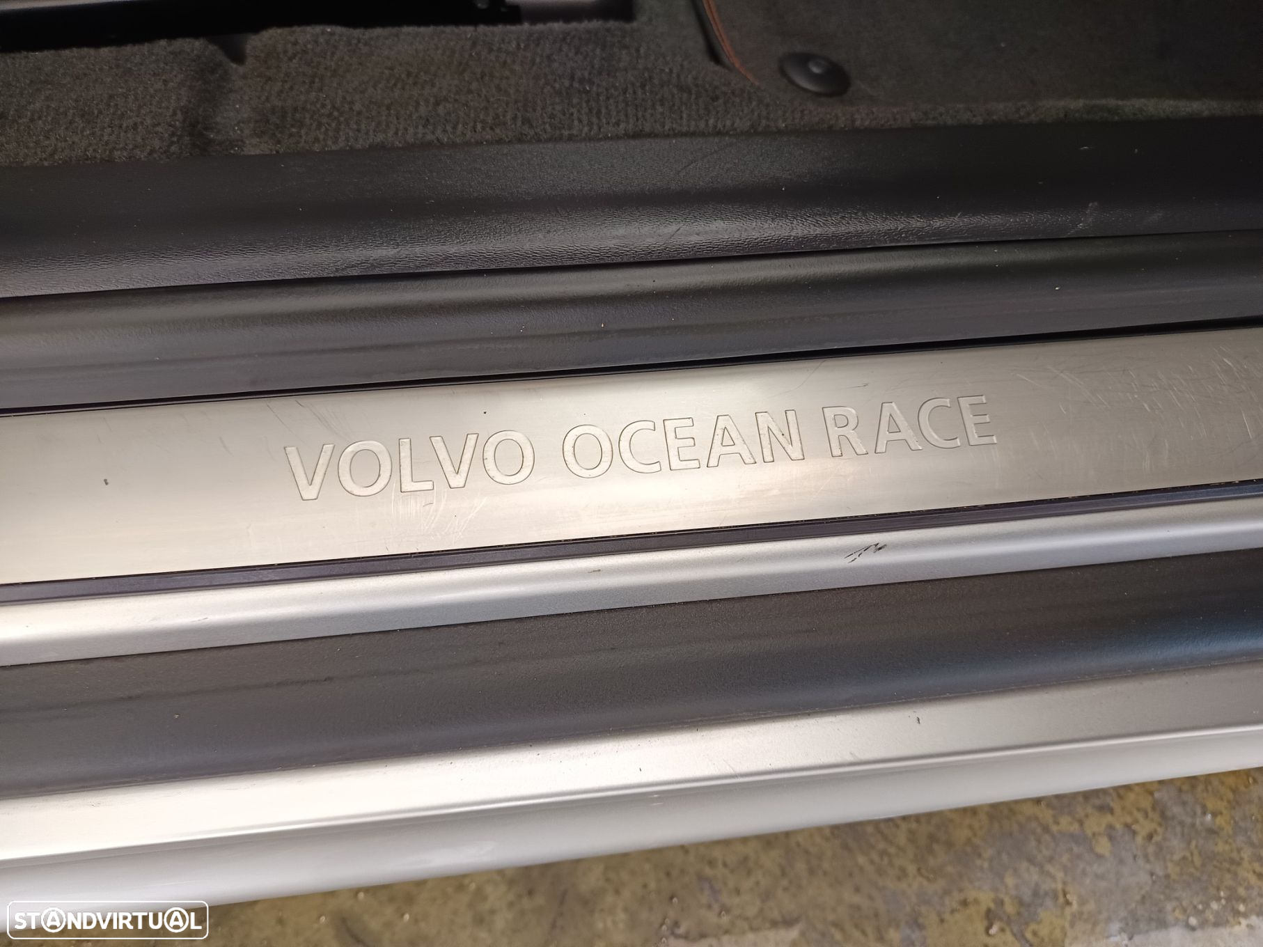 Volvo XC 60 2.0 D4 VOR Geartronic - 44