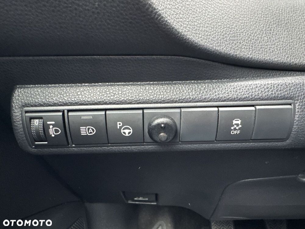 Toyota Corolla - 22
