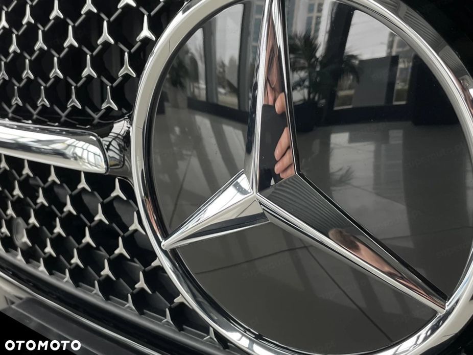 Mercedes-Benz Klasa C 180 mHEV AMG - 17