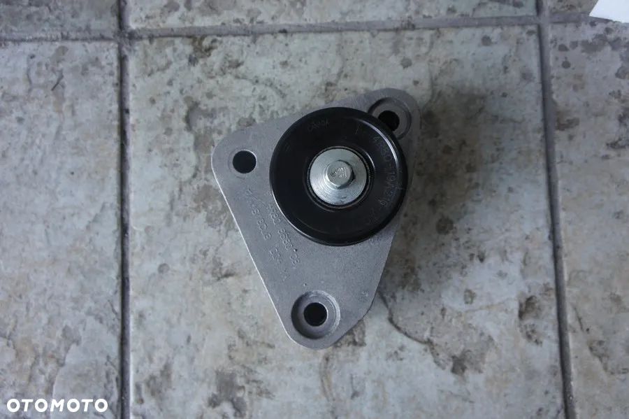 NR 114 Łapa uchwyt mocowanie silnika + rolka JAGUAR XF X250 3.0D 4R8Q8680CB - 2